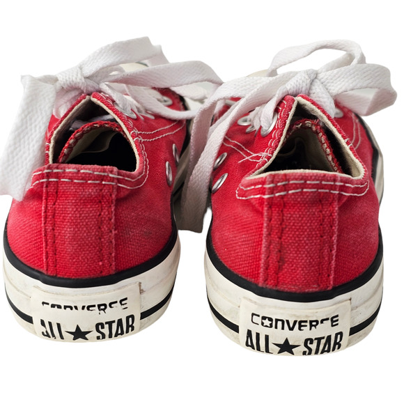 Shoes Youth size 11 red Converse low tops kids lace up sneakers - Picture 5 of 7